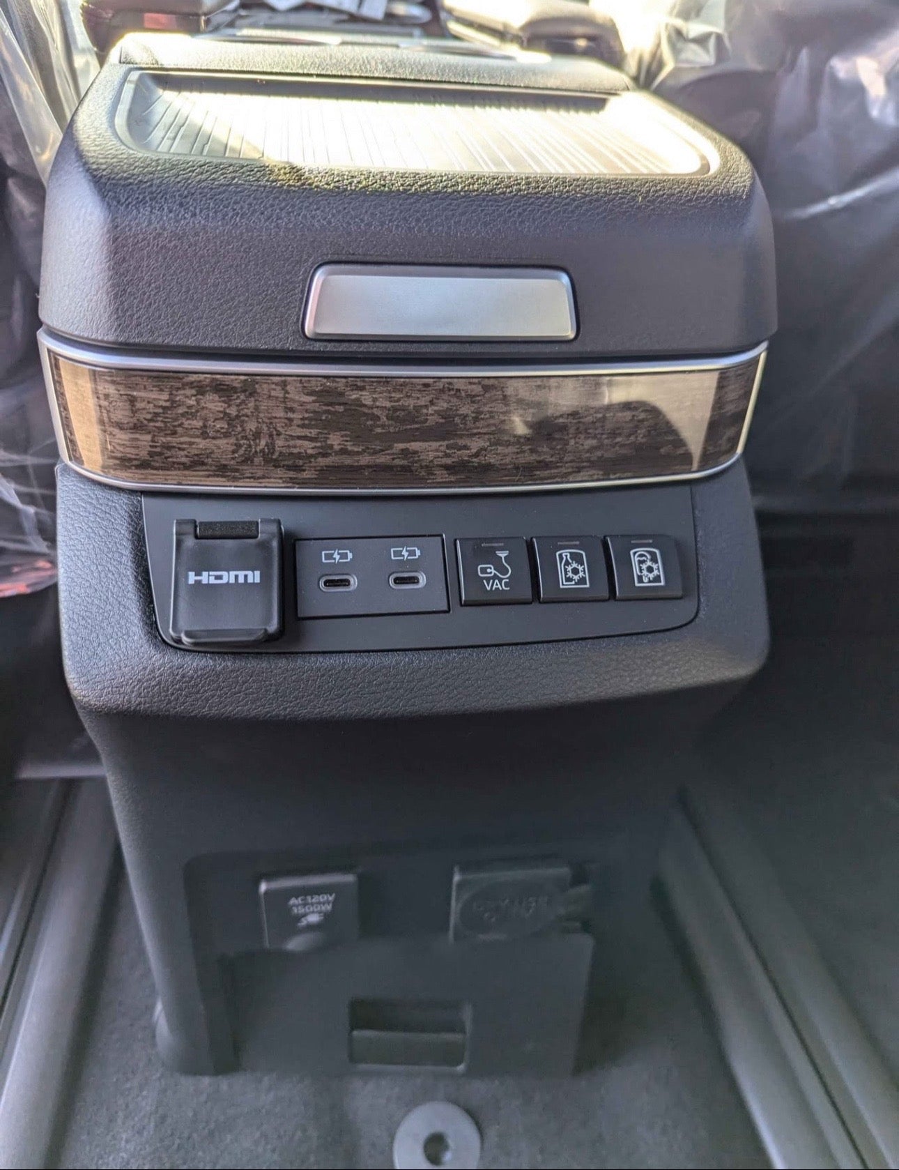 2025 Toyota Sienna Platinum
