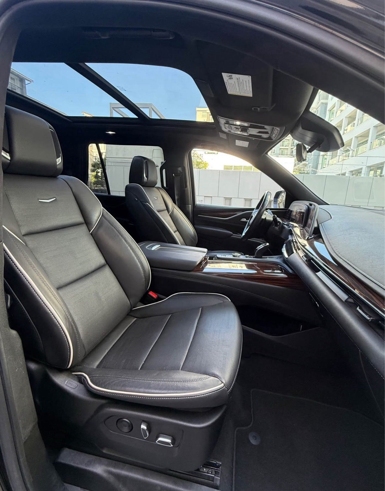 2022 Cadillac Escalade Premium Luxury