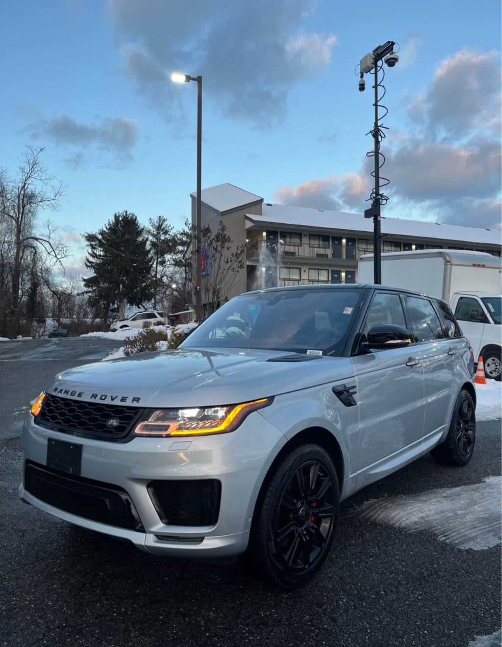 2021 Land Rover Range Rover Sport HSE Silver Edition
