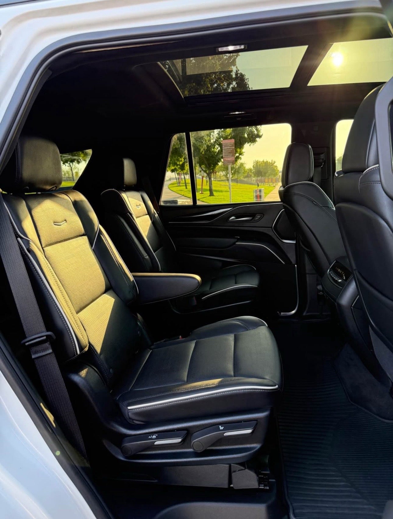 2024 Cadillac Escalade ESV Sport Platinum