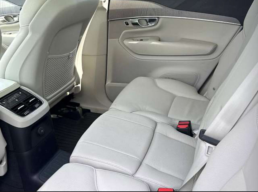 2025 Volvo XC90 T8 Plus Bright Theme