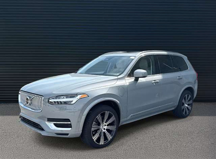 2025 Volvo XC90 T8 Plus Bright Theme