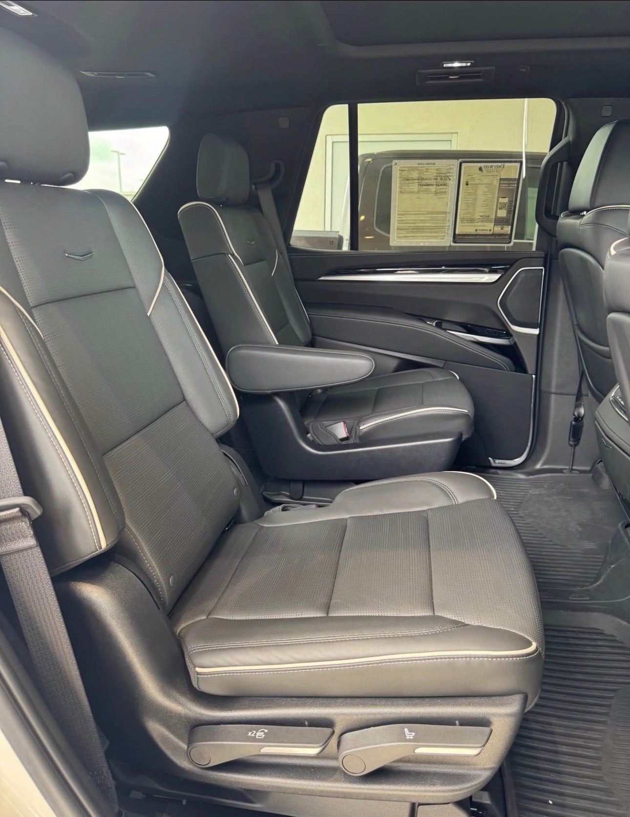 2025 Cadillac Escalade Sport