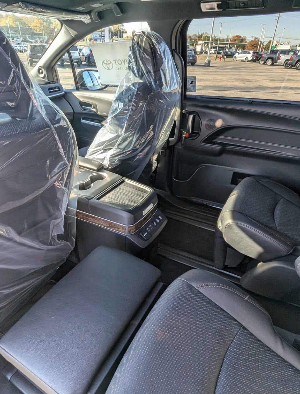 2025 Toyota Sienna Platinum