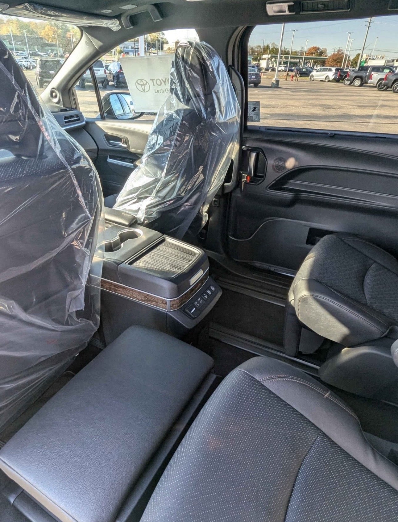 2025 Toyota Sienna Platinum