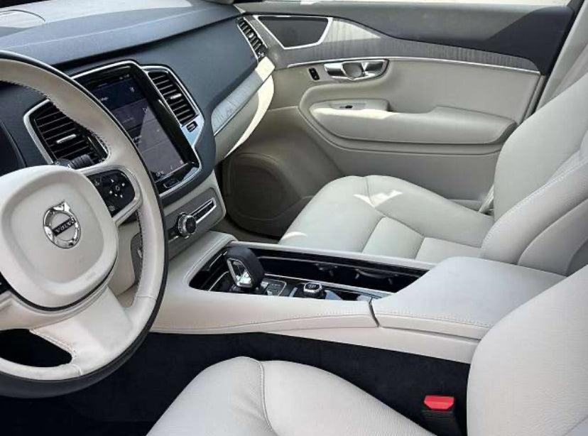2025 Volvo XC90 T8 Plus Bright Theme