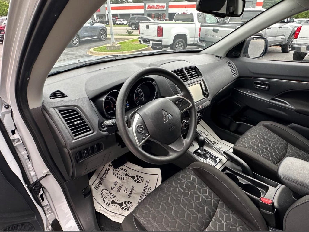 2023 Mitsubishi Outlander Sport ES
