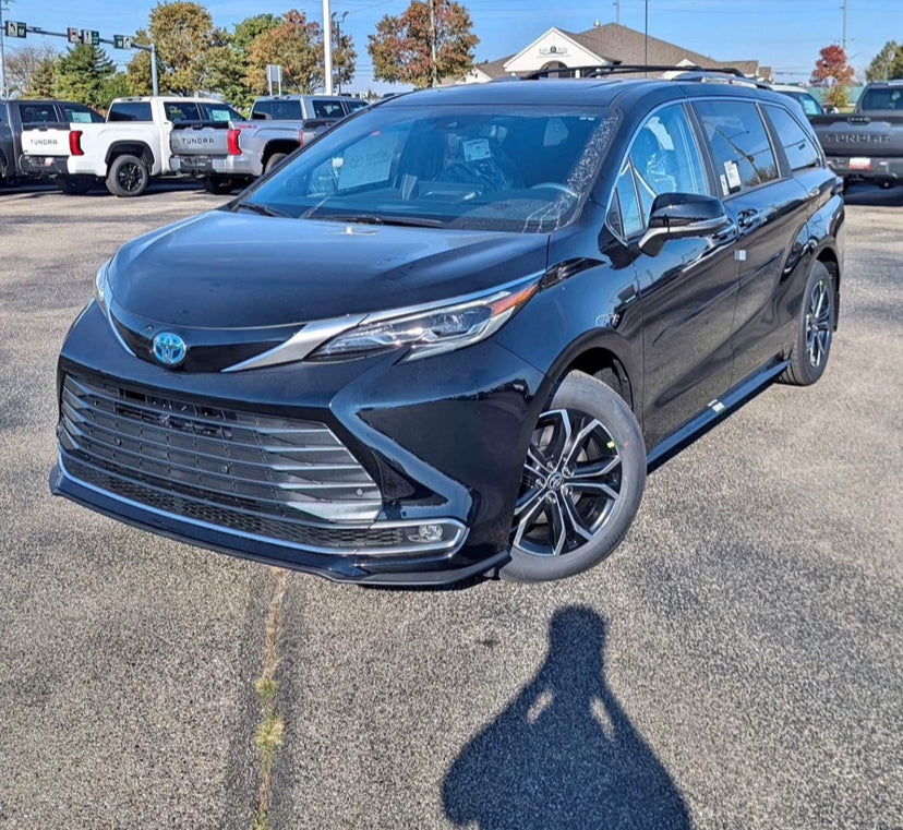2025 Toyota Sienna Platinum