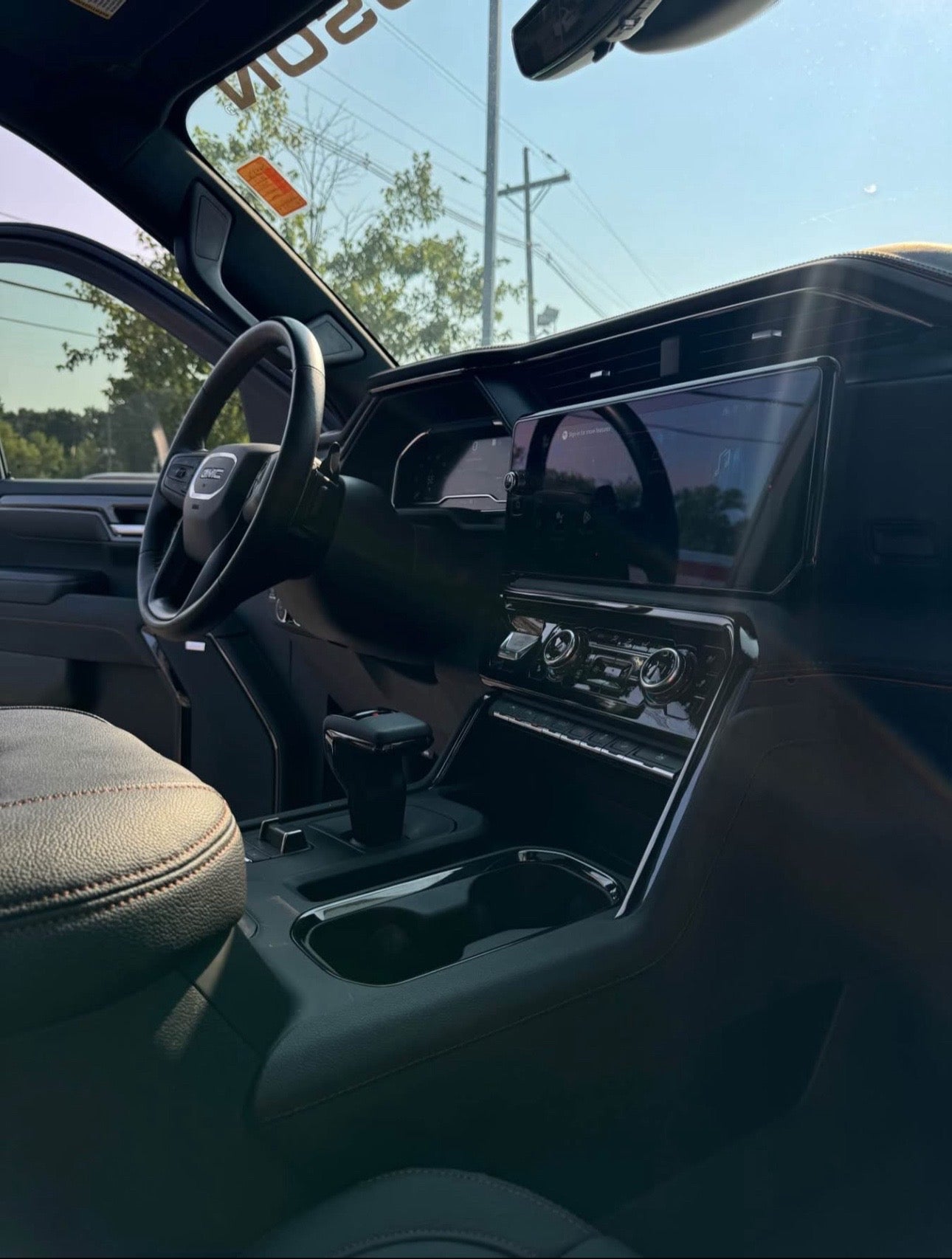 2023 GMC Sierra AT4