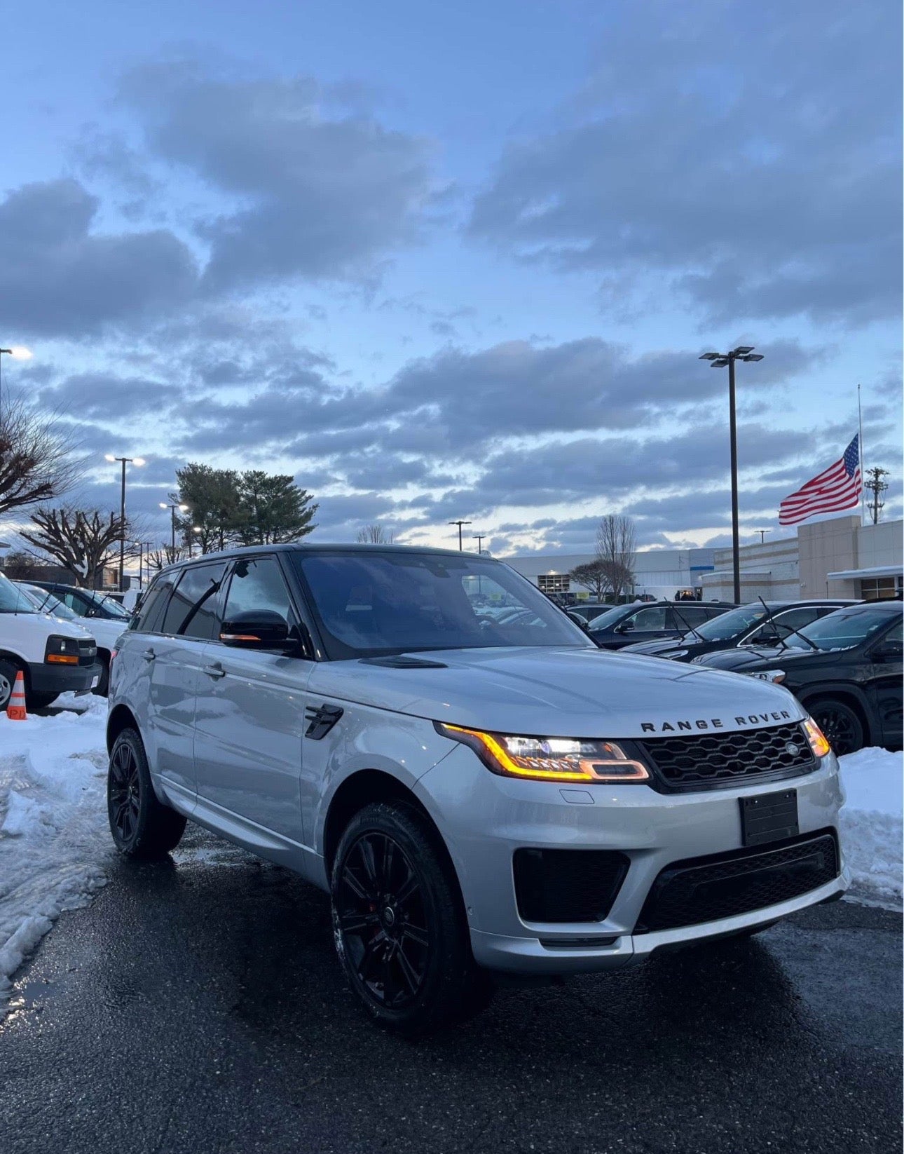 2021 Land Rover Range Rover Sport HSE Silver Edition