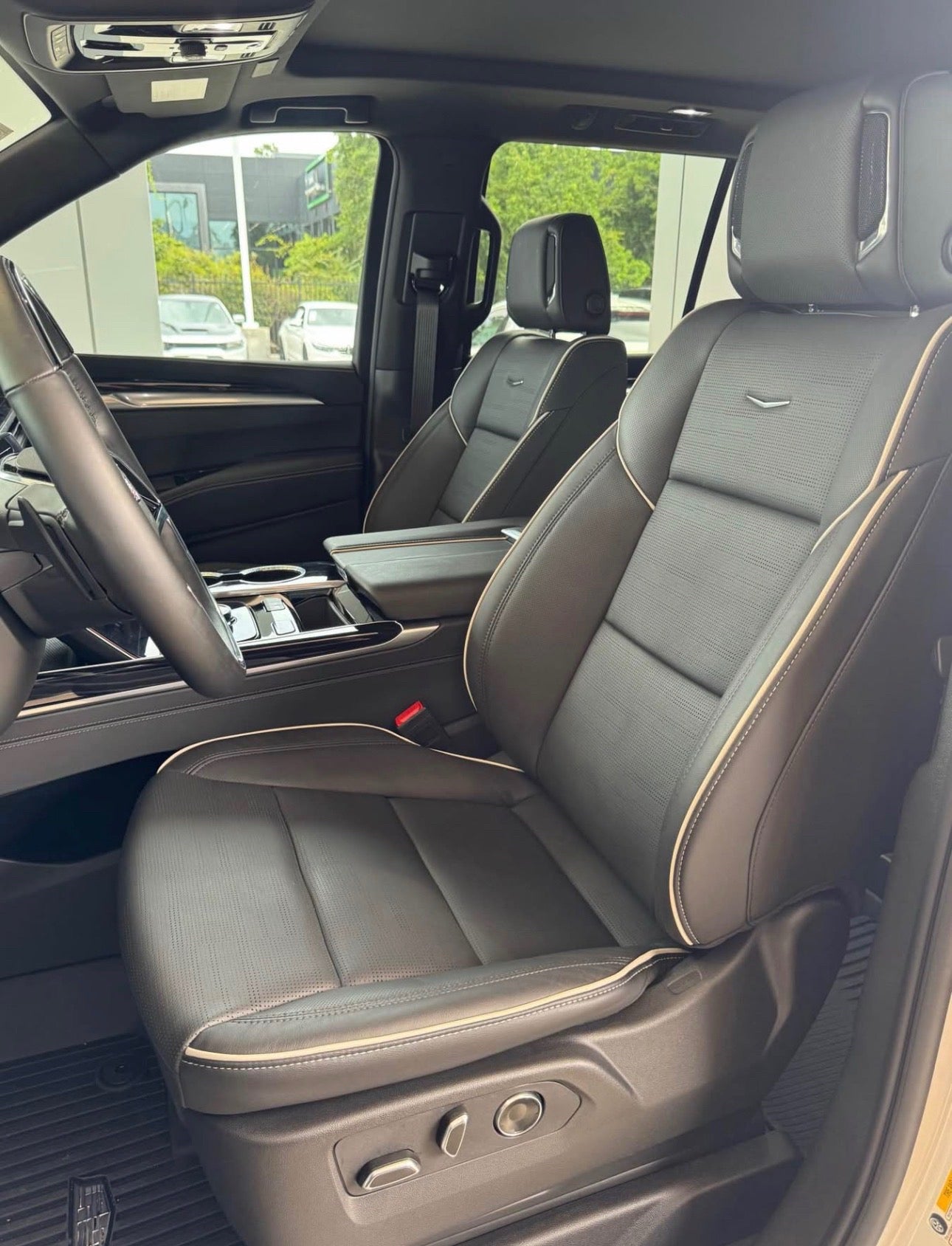 2025 Cadillac Escalade Sport