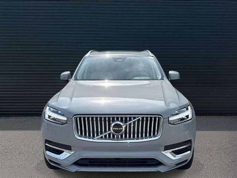 2025 Volvo XC90 T8 Plus Bright Theme