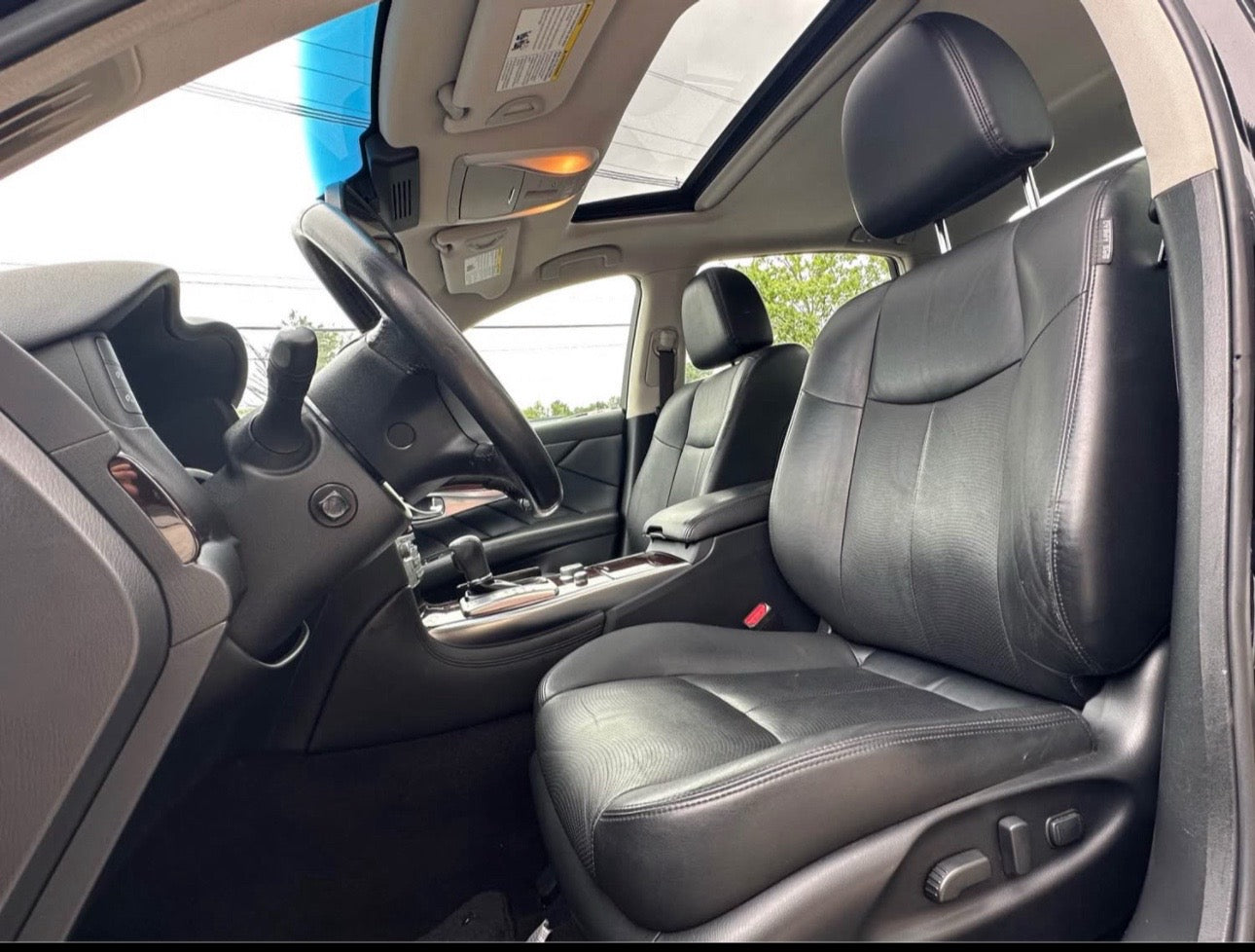 2016 Infiniti Q70