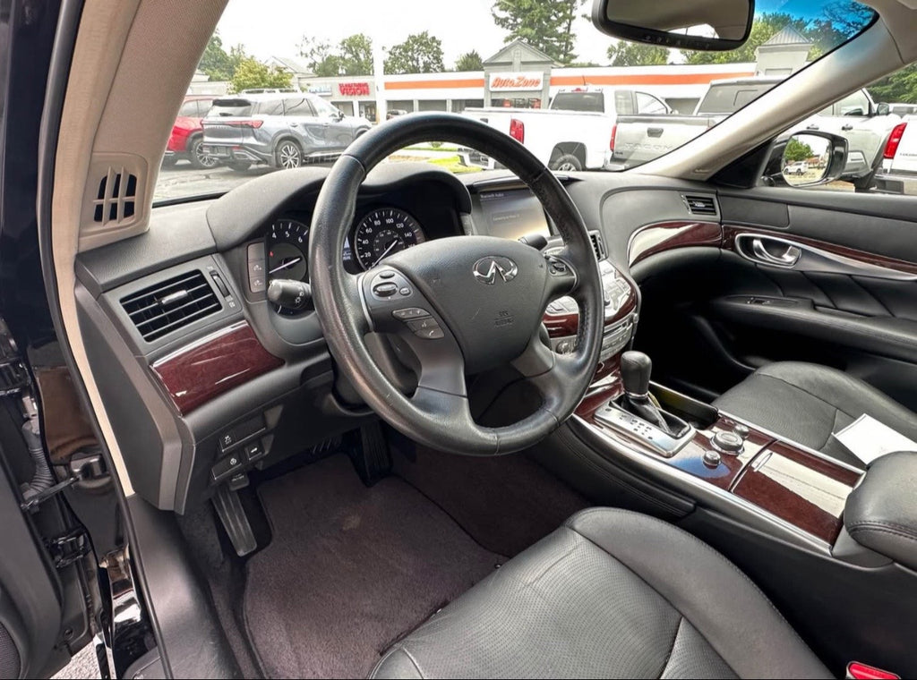 2016 Infiniti Q70