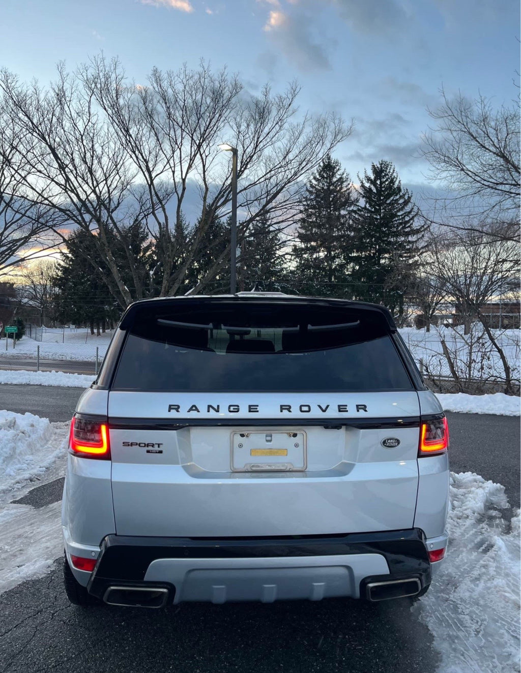 2021 Land Rover Range Rover Sport HSE Silver Edition